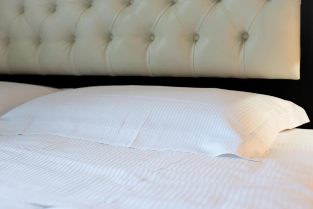 Hotel Ariston リヴォルノ エクステリア 写真
